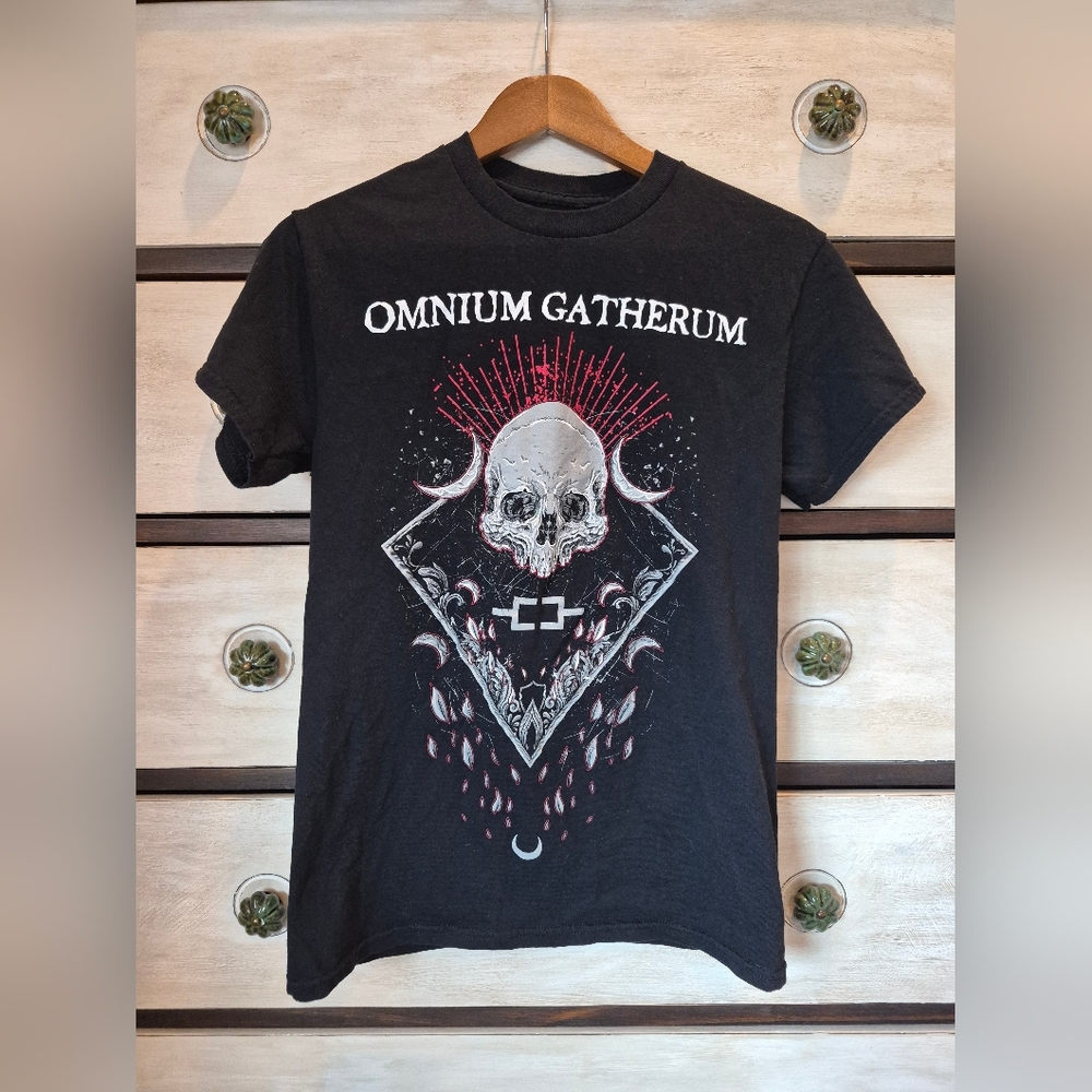 Omnium Gatherum Graphic Band Tee